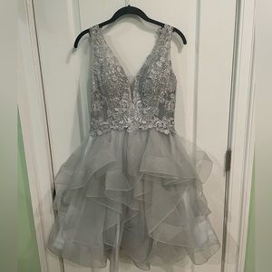 Chica’s Gray/Silver Homecoming Dress (S/4-6)